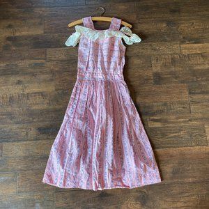 Vintage 1950s Pink Floral Square Neck Cold Shoulder Summer Midi Dress with Lace